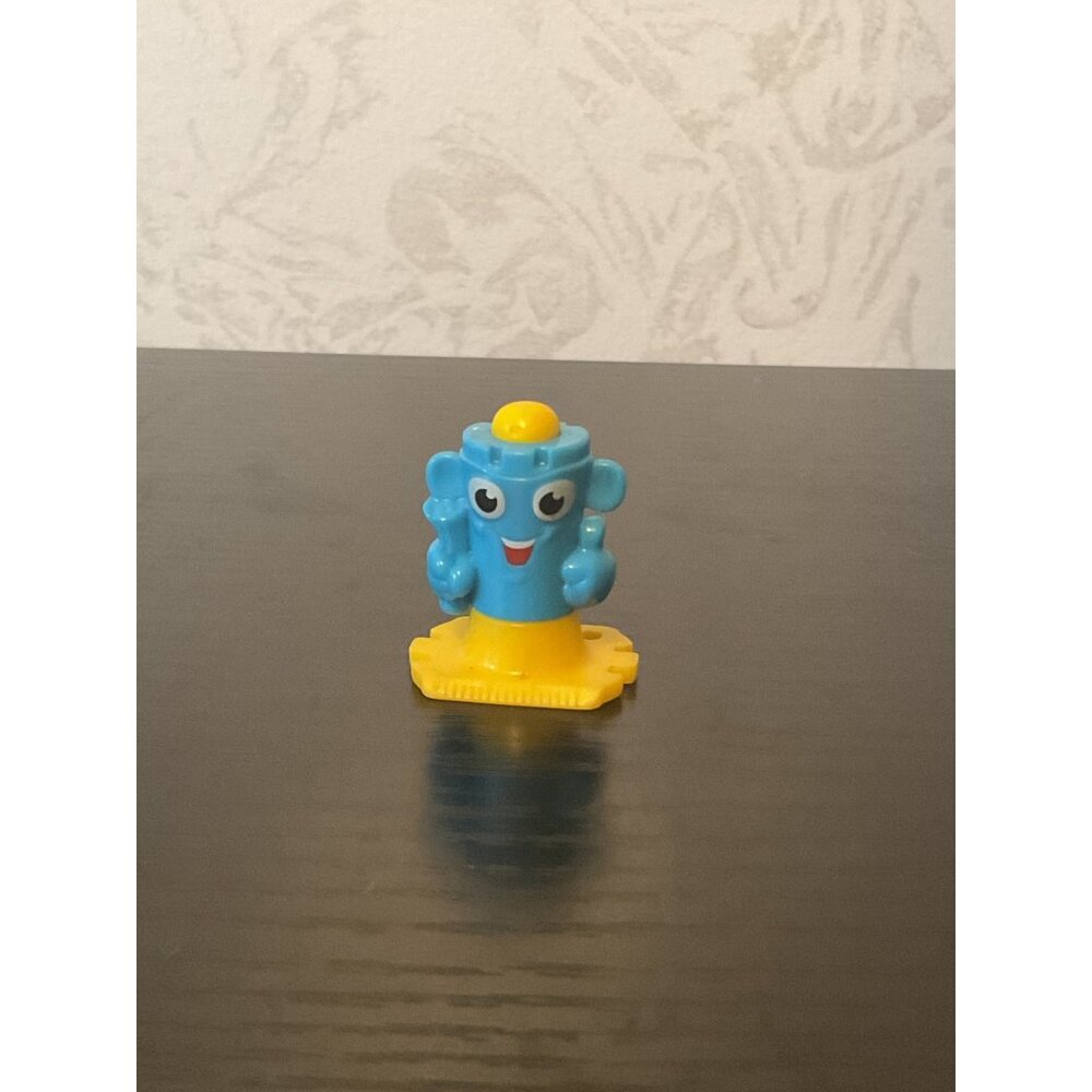 Kinder Chocolate Egg Surprise Blue Gang Crayon Mini Figure